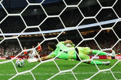 Belgium rout New Zealand to advance at World Cup