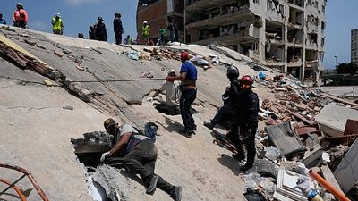 Venezuela quake death toll rises to 1,430 as searches continue for survivors