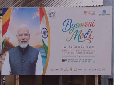 PM Modi receives grand welcome from Indian diaspora on arrival in Seychelles