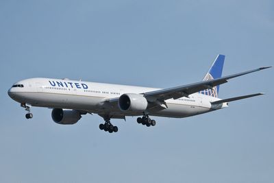 United Airlines flight has near-collision with drone while landing at Newark Airport
