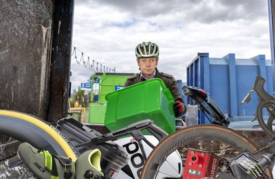 Sponsored riders have to sell their kit fast, before it becomes worthless