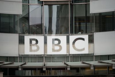 Age UK urges ‘leave no-one behind’ as BBC ends long-wave radio broadcasts