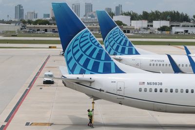 United Airlines plane narrowly misses drone while landing at major US airport