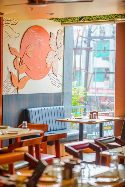 Why Restaurant Meals Are Rising Faster Than Groceries in 2026