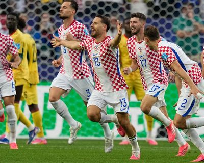 Croatia snatch second by beating Ghana but both through to World Cup knockout stage