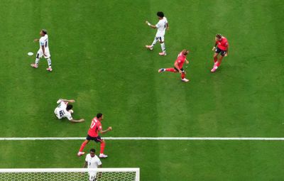Bellingham and Kane shine as England sink Panama to top group