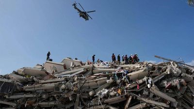 'They came to take selfies, not to help': Venezuela quake victims rage as death toll hits 1,430