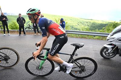Devastated Gregor Mühlberger out of Tour de France, could Olav Kooij take his spot on Decathlon CMA CGM?