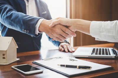 Startup founder claims foreign client honoured contract after dropping project internally, compares it to India's "adjust kar lo" culture