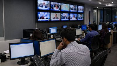 Geo News off air for 15 days after Pakistan suspends licence over Muharram show