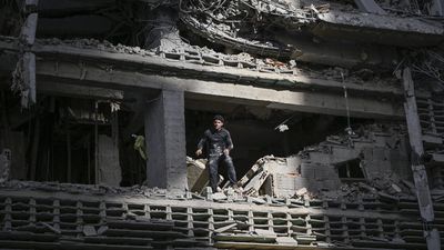 The week in pictures: Earthquakes in Venezuela, Starmer's resignation and extreme heat in France