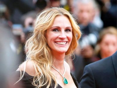 Quote of the day by Julia Roberts: 'Your face tells a story and it shouldn’t be...' Life lessons on authenticity, natural aging, cosmetic enhancements, professional risks, true fulfillment and legacy