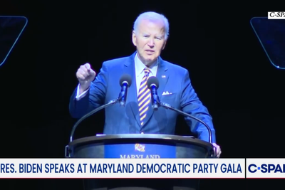 Crowd erupts as Biden slams Trump over ballroom, arch and reflecting pool: ‘Whoa, what a loser’