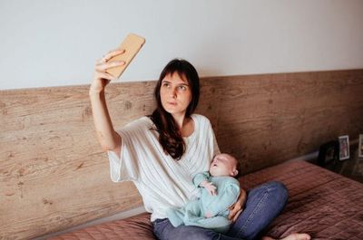 Millennial Mothers Wait: The Average Age of First-Time Moms Is Now 27.5 — Economics and Fertility Technology Are Driving the Shift