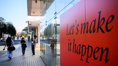Uni students copping it with financial 'double squeeze'