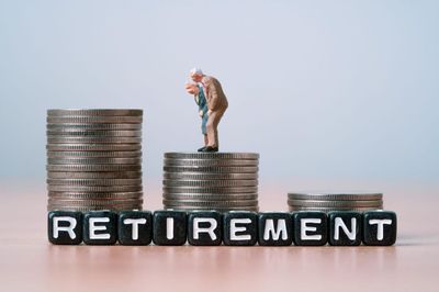 Living longer, saving smarter
