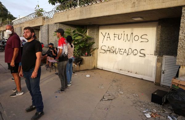 Venezuela earthquake death toll jumps to 1,500, nearly 50,000 people are still missing, over 770 buildings collapsed, looting of fuel, theft at medical facilities, even from dead add to misery