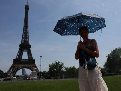 Record heatwave disrupts Europe as France warns death toll to rise