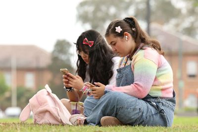 Australia to give regulator more power to pursue Big Tech over under-16 ban