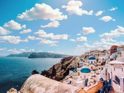 On Greek island of Santorini, winemakers try to adapt to heat and drought