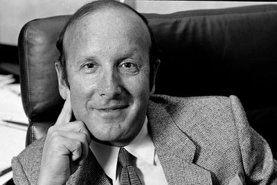 Star-marker Clive Davis to be honored at funeral. Here's how to watch