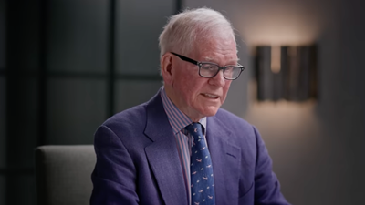 'Don't Own US Stocks': Jeremy Grantham Warns AI Boom Could End in a 70% Drop