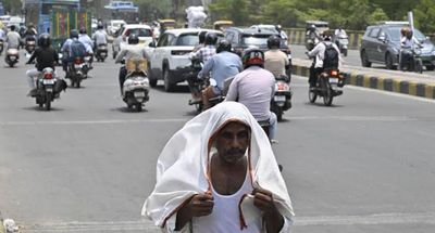 Delhi Records Another Warm Morning as Minimum Temperature Stays at 31.1°C