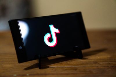 Teen's Dream of TikTok Fame Ends in Tragedy After Dying Over Deadly 'Benadryl Challenge'