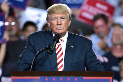 Trump's Live TV Breathing Crisis: White House Scrambles to Explain 'Bruised Hands' and 14-Pound Weight Gain