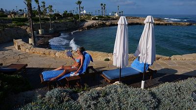 Cyprus’ tourism revenues fell by more than 35% in April as a result of the war