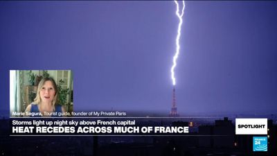 What happens when lightning strikes the Eiffel Tower?