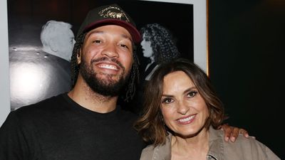 The Sweet Moment Knicks Star Jalen Brunson Had At Superfan Mariska Hargitay’s Play