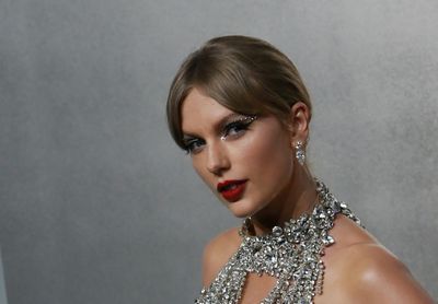 'Minimum, Four': Taylor Swift's Family Comments Resurface as Psychic Predicts 2027 Baby With Travis Kelce