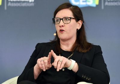 Outcry over supreme court decision to grant Trump power to fire agency chiefs