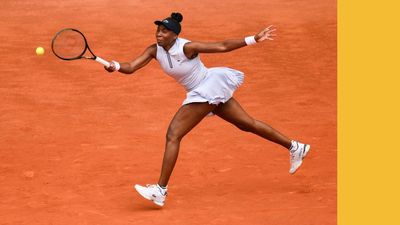 Downward dog and lunges - Venus Williams' pre-match mobility routine is an easy way to warm up for a workout