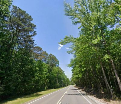 US man dies while discarding body of girlfriend he fatally strangled, officials say