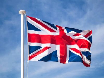 UK asylum seekers face £10,000 charge before they can apply to settle