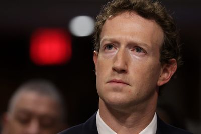 AI stocks are in an ‘air pocket’ and Meta and Microsoft are being traded like ‘bear market names that cannot be owned,’ top analyst says