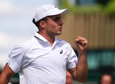 Wimbledon 2026: Arthur Fery reaches second round in bizarre fashion as Brits roar back on day two