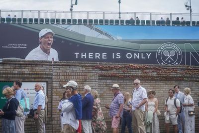 Wimbledon diary: Sinner’s mental metrics, elite queuing and gin-scented candles