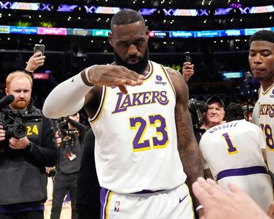 LeBron James reportedly leaving Lakers, opening door for union with Curry at Warriors