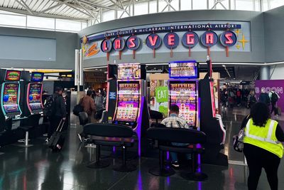 Jetway jackpot: man wins $3.3m on slot machine at Las Vegas airport