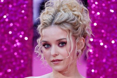 Lexi Minetree reveals how Reese Witherspoon ‘checked in’ during Elle filming