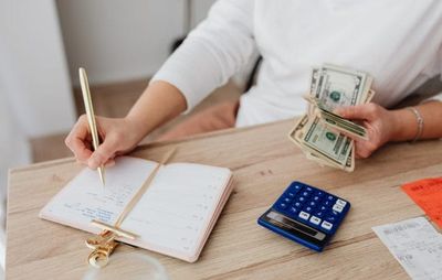 7 Retirement Moves Families Should Make Before a Parent Leaves Work in 2026