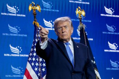 Alarm bells over conflict of interest as filing shows Trump raked in $2bn in 2025
