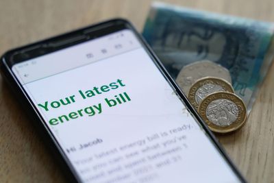 Households urged to send in meter readings as energy price cap jumps 13%
