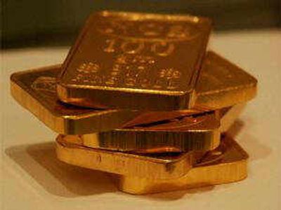 Gold slips as fading US-Iran peace prospects reinforce Fed rate-hike bets