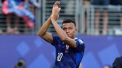 France sweep past Sweden, Mexico advance while Belgium prepare for Senegal test