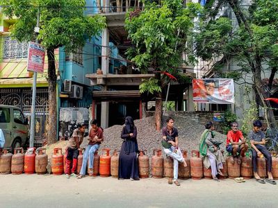 LPG Gas Rate Today: Check domestic 14 KG cylinder price today in Delhi, Mumbai, Chandigarh, Hyderabad, Bengaluru and other cities