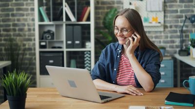 6 Customer Call Tasks AI Handles Better Now